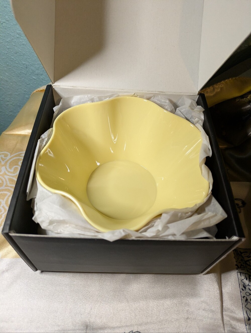 Greg Natale Flora Bowls Yellow Wavy Petal Nesting Set NIB